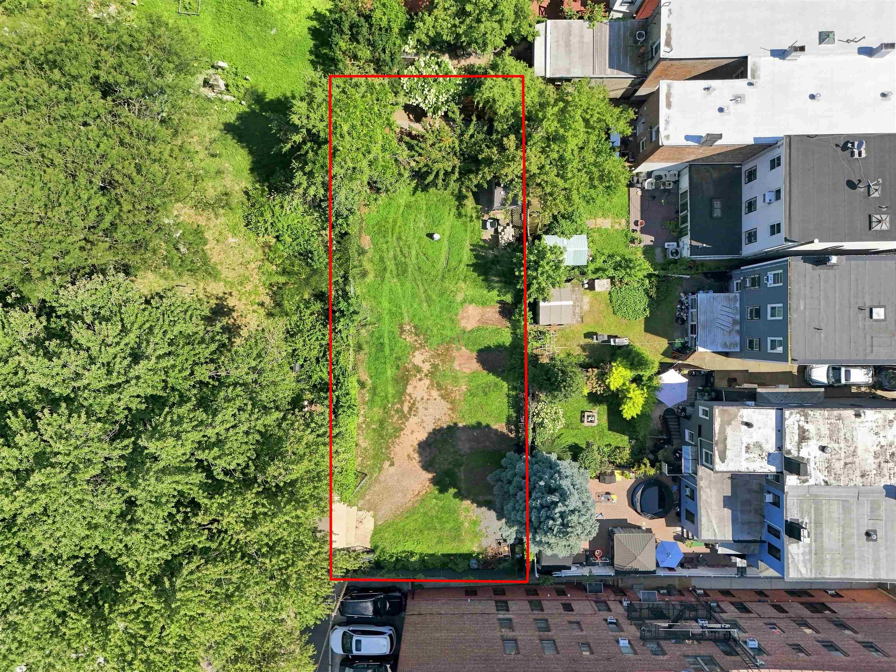 30 DE KALB AVE