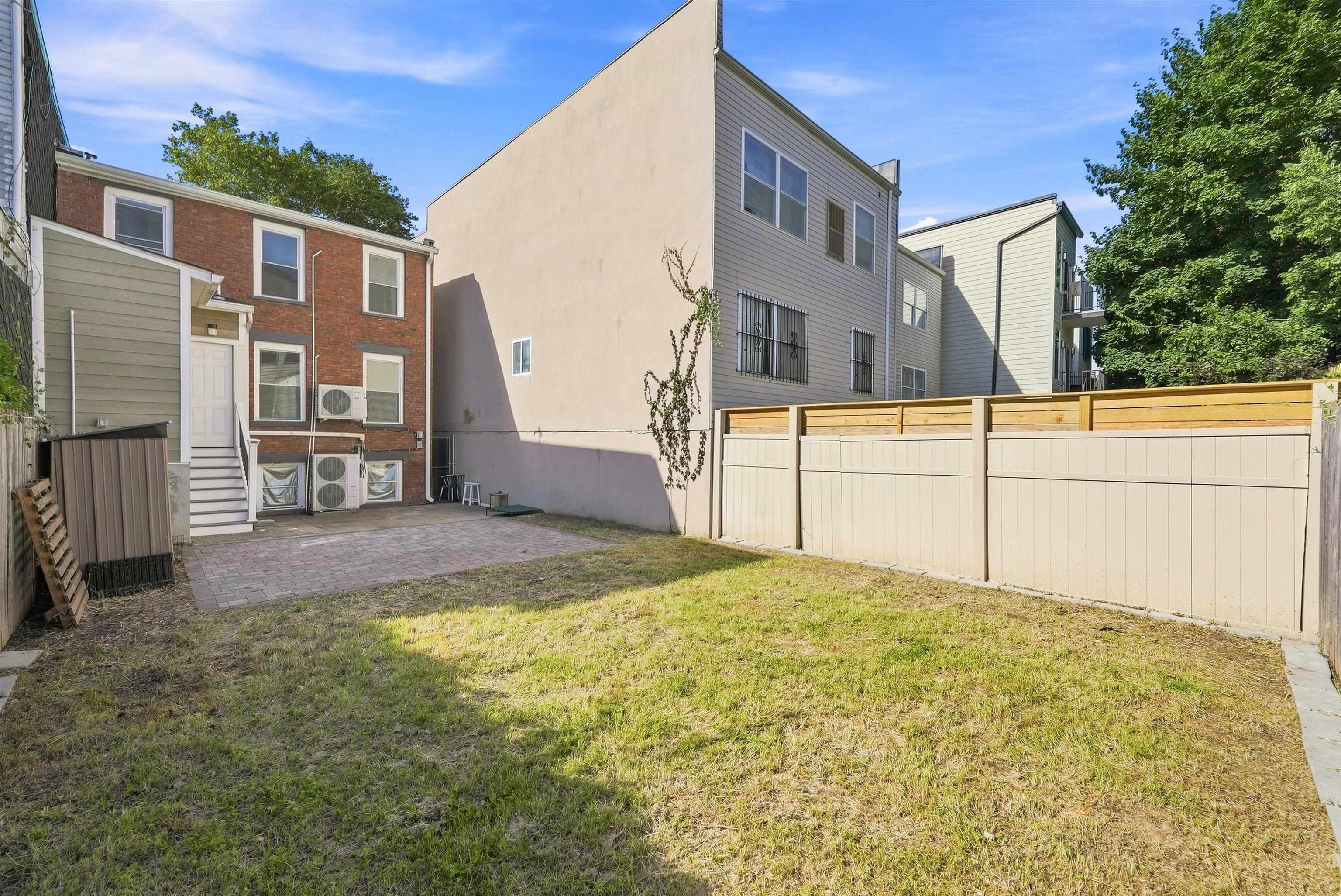 286 HALLADAY ST