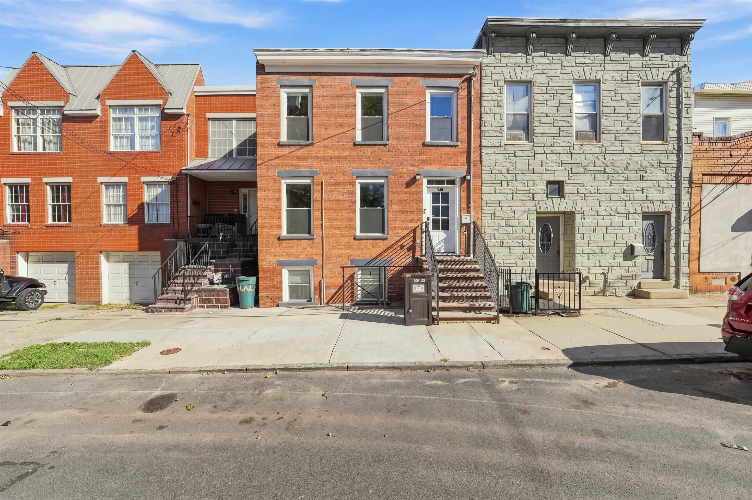 286 HALLADAY ST