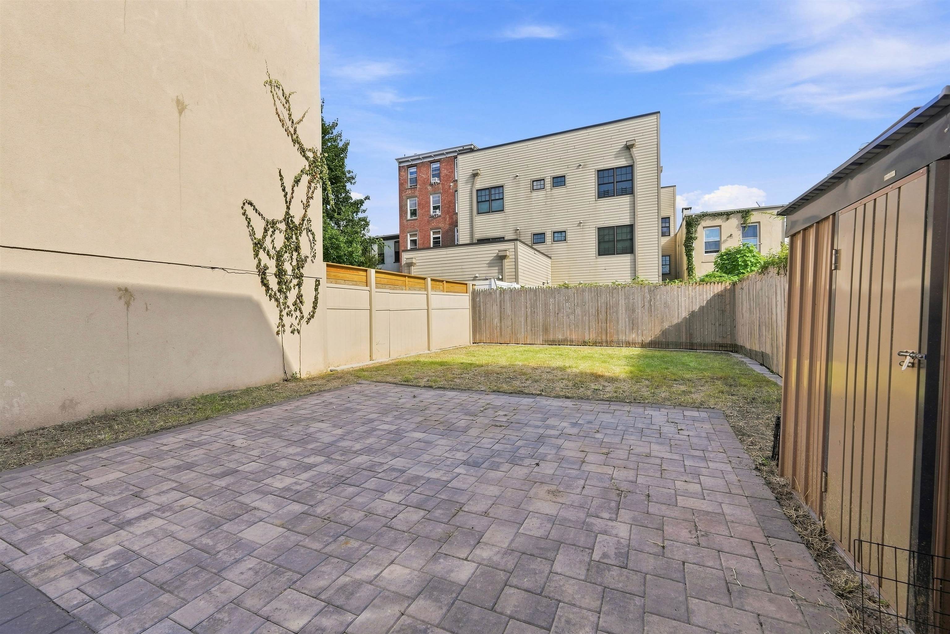 286 HALLADAY ST