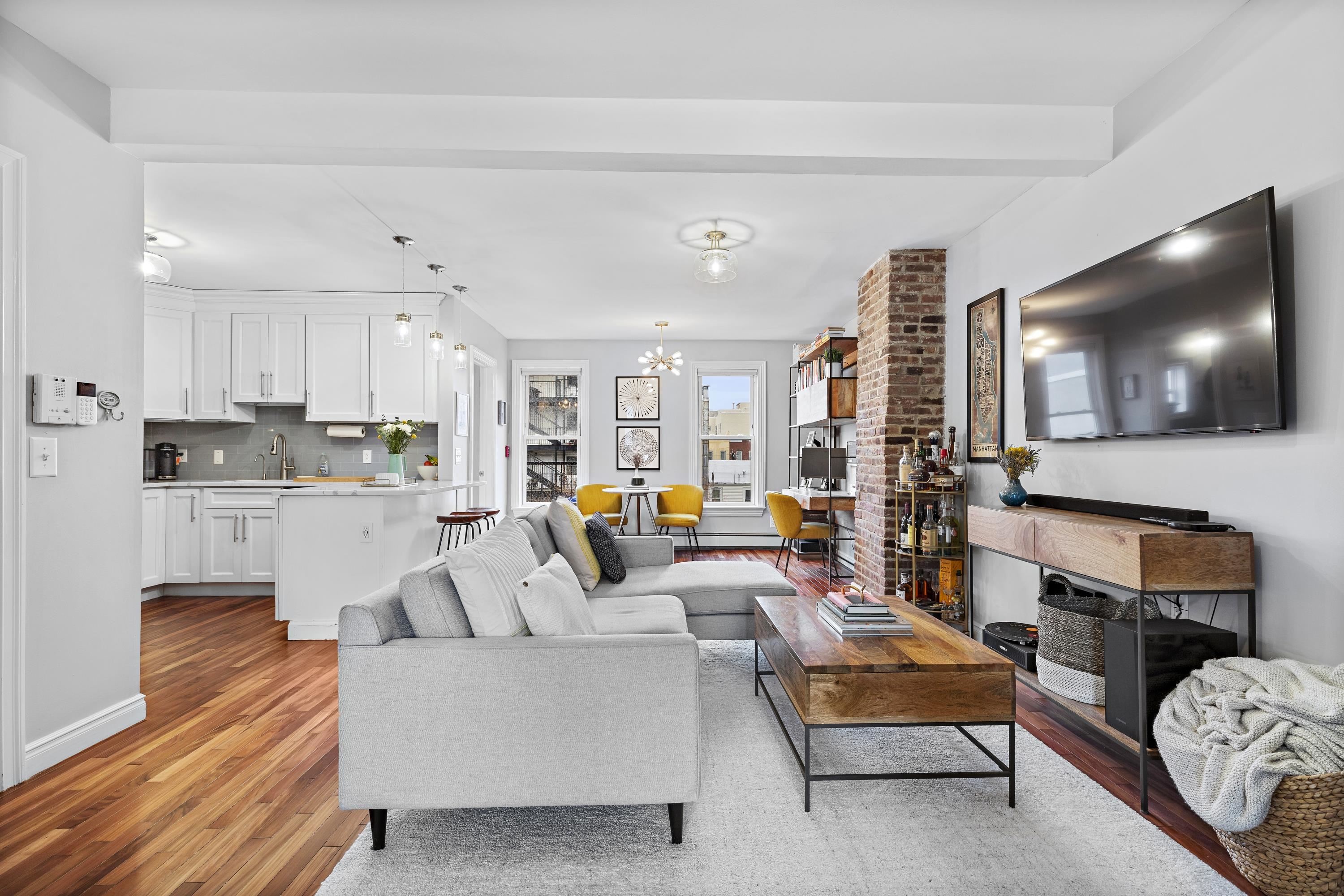 326 MADISON ST Unit: 4