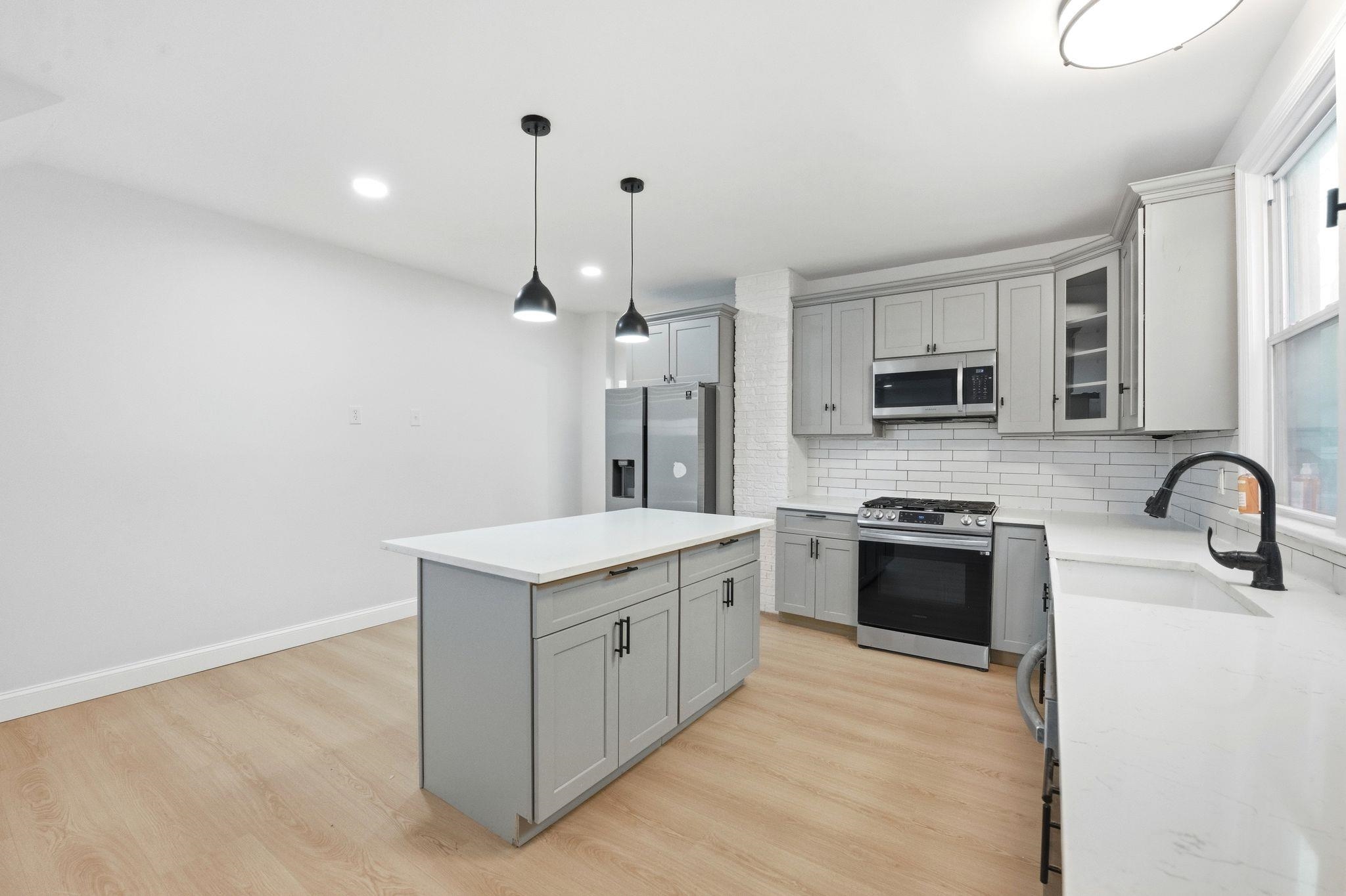 139 WEST 51ST ST