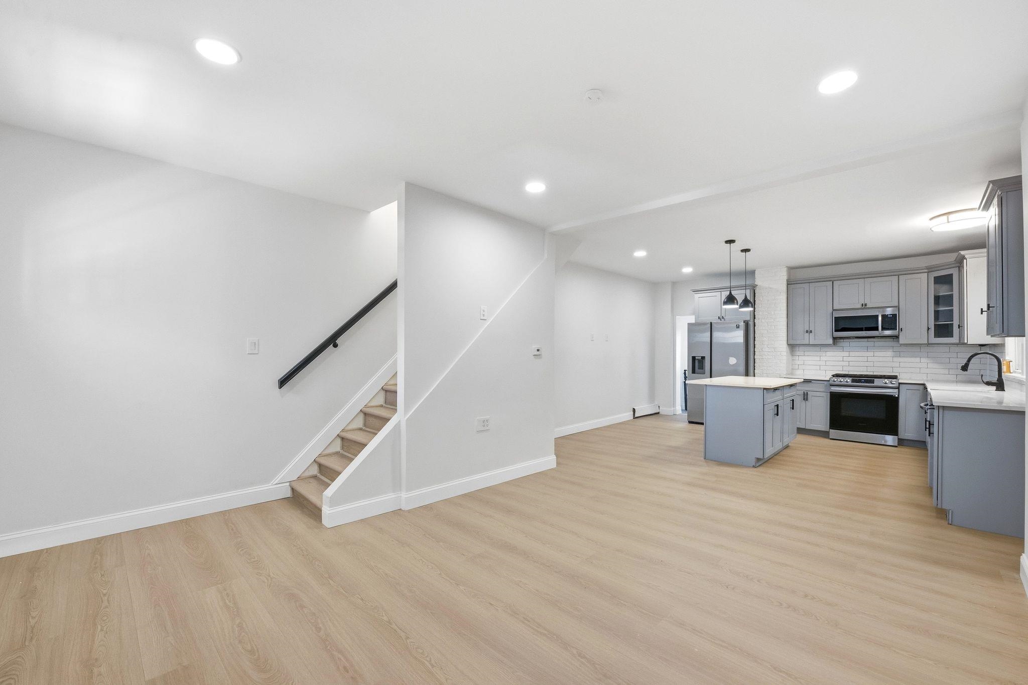 139 WEST 51ST ST