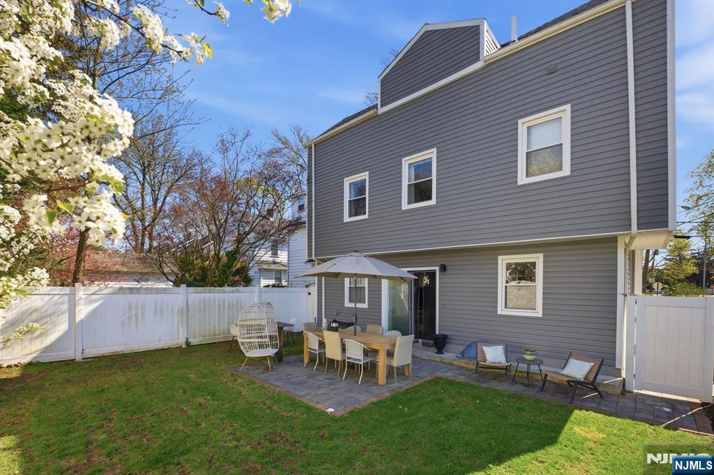 301 Roosevelt Avenue