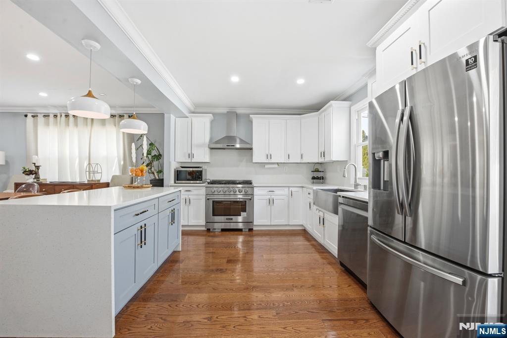 301 Roosevelt Avenue