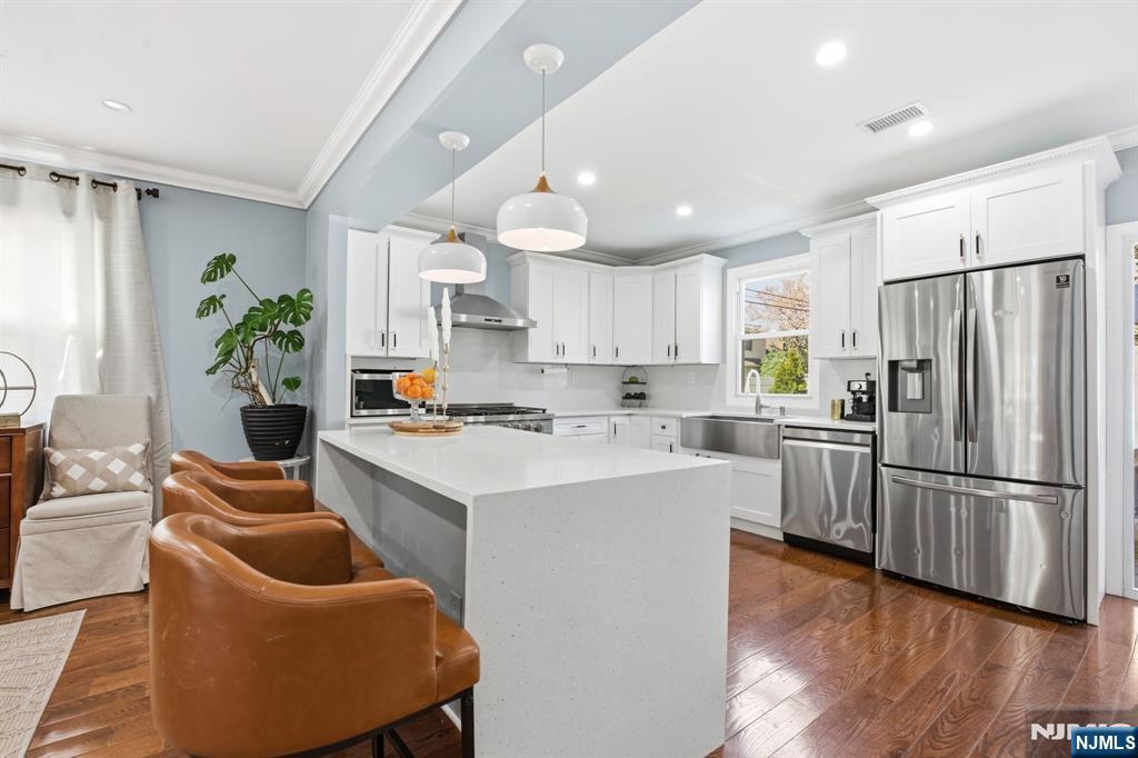 301 Roosevelt Avenue
