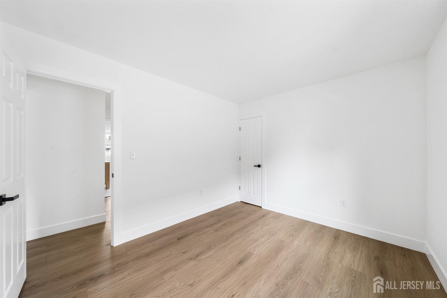 976 Woodmere Drive