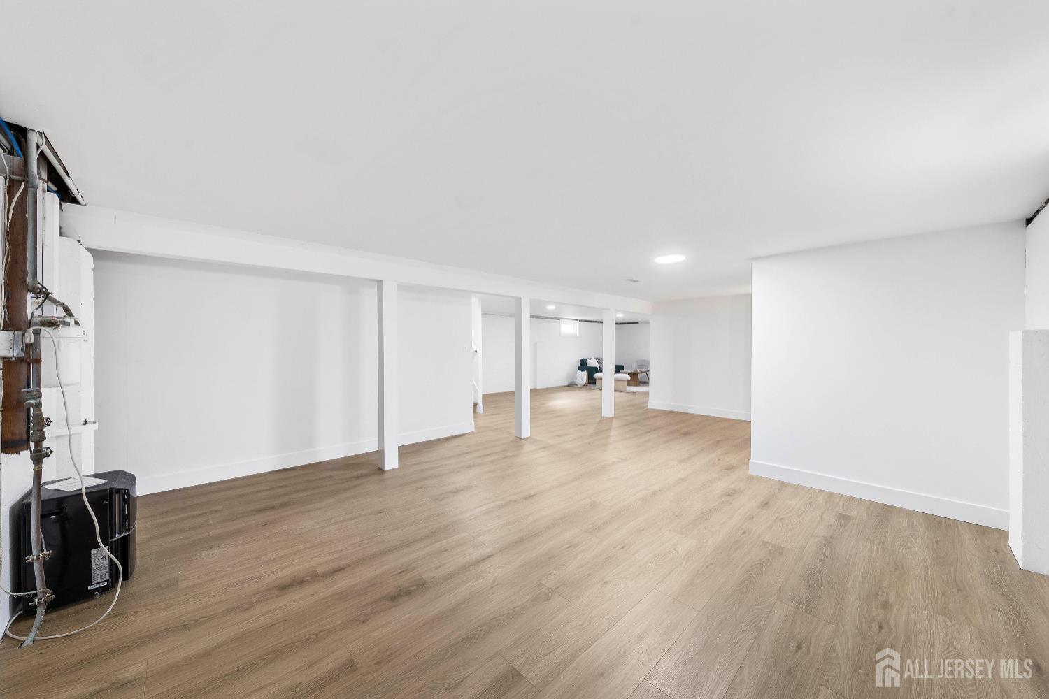 976 Woodmere Drive