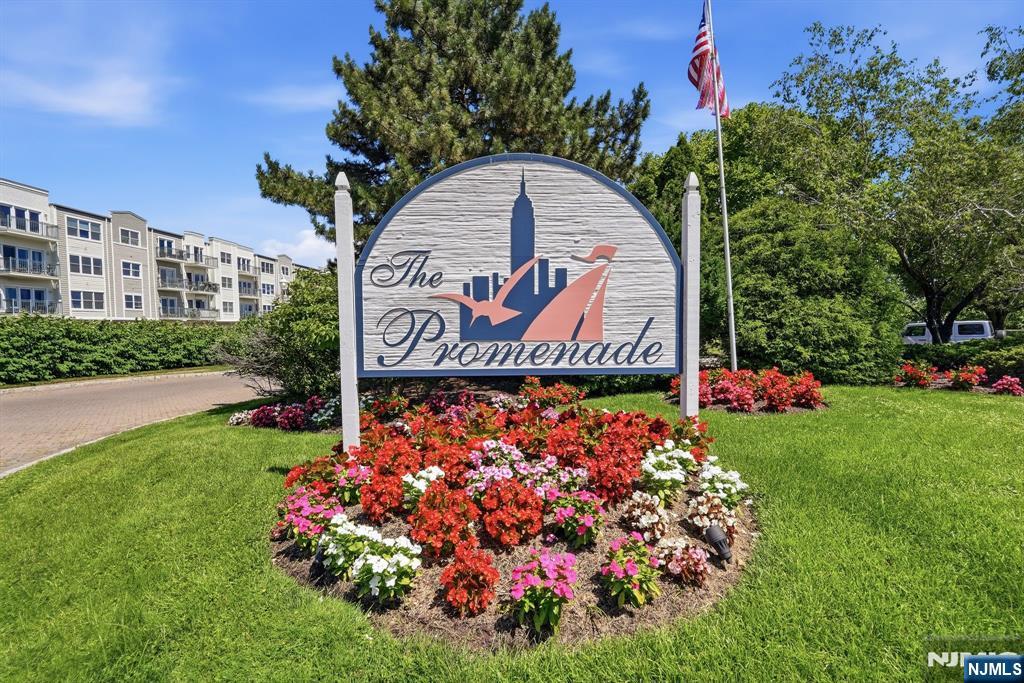 242 The Promenade 242
