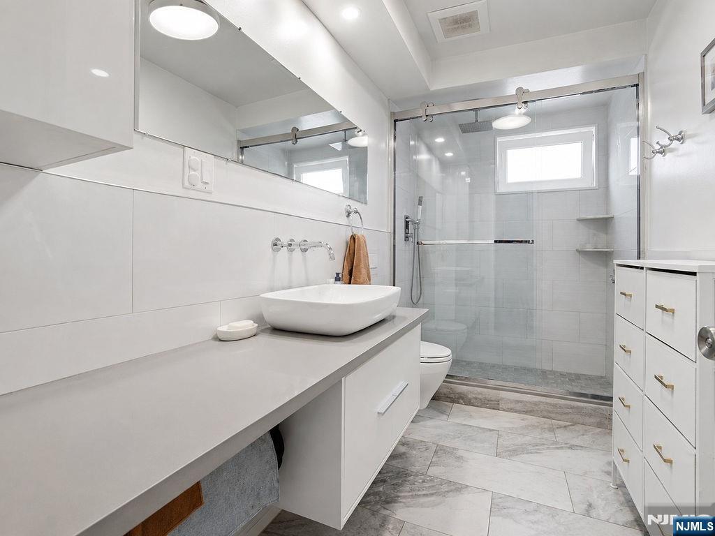 13-23 5th Street