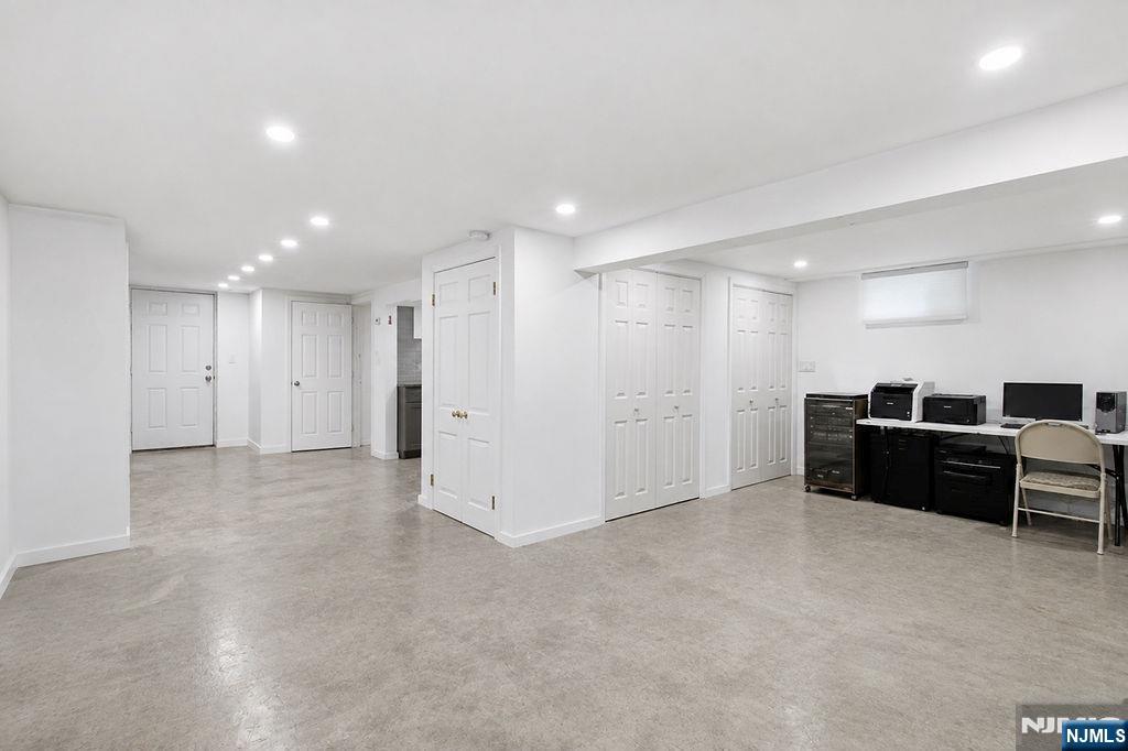 13-23 5th Street