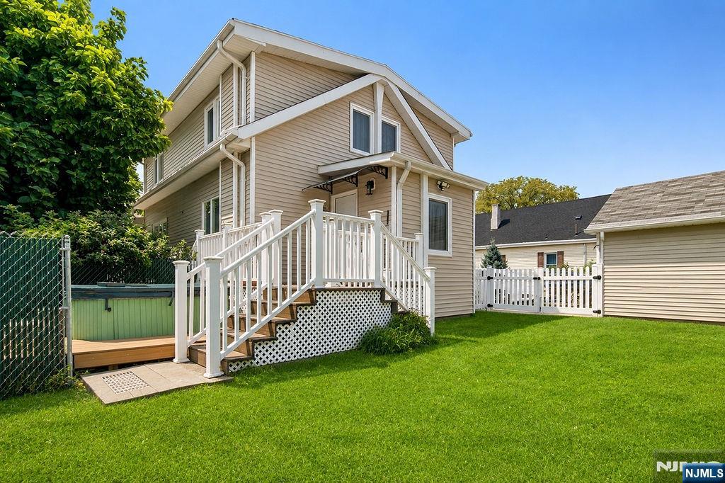 13-23 5th Street