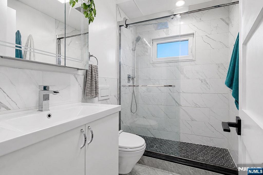 13-23 5th Street