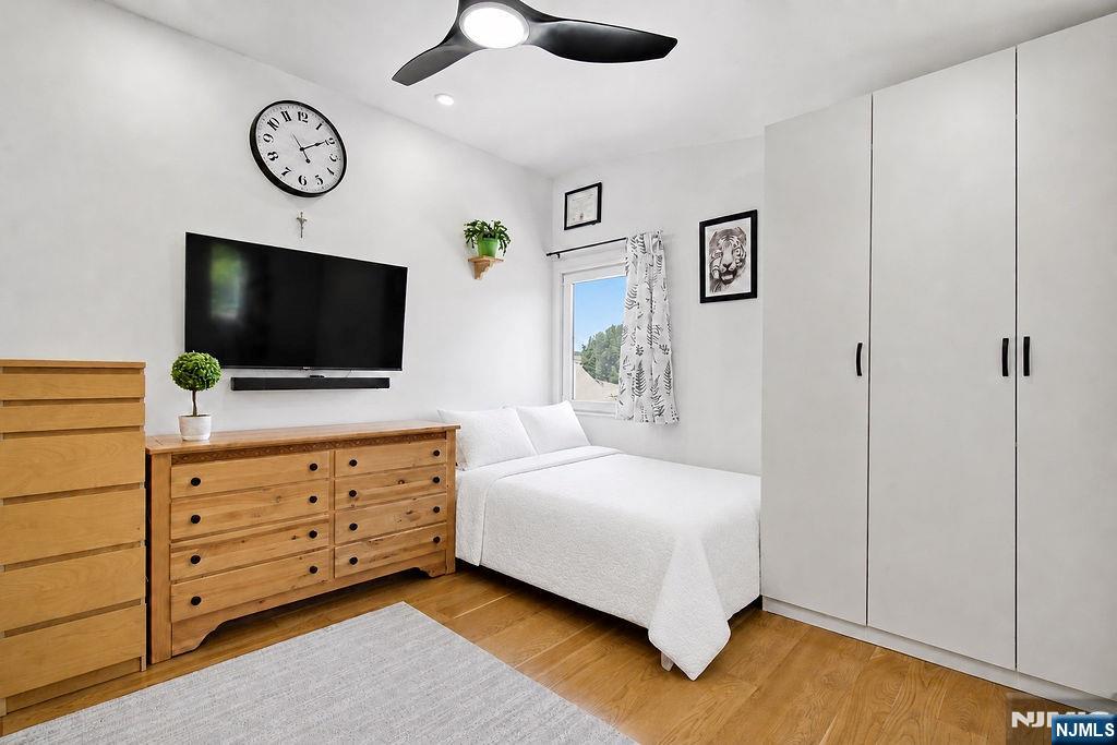 13-23 5th Street