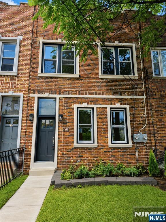 248 E Forest Avenue 2
