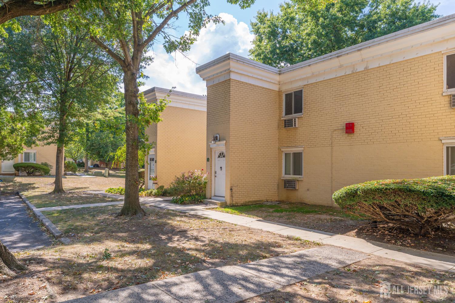 20 Lake Avenue # 2B
