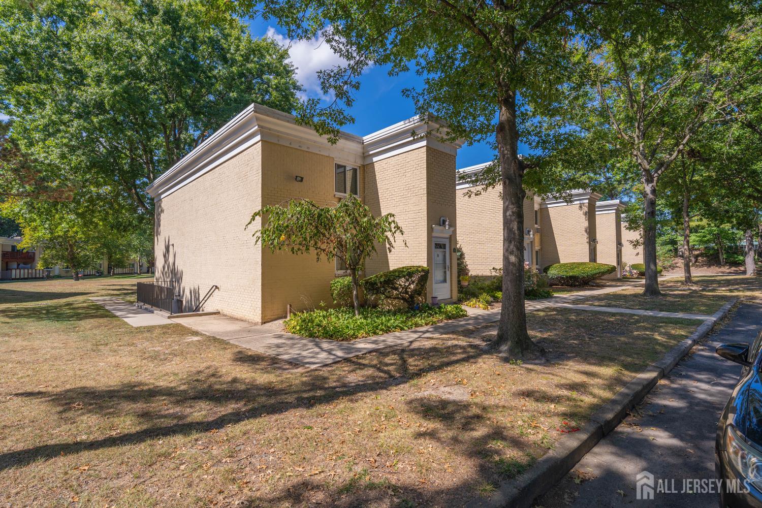 20 Lake Avenue # 2B