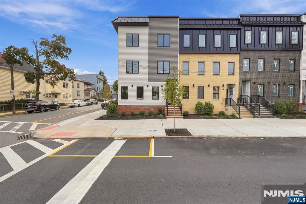 500 Davis Avenue Harrison NJ