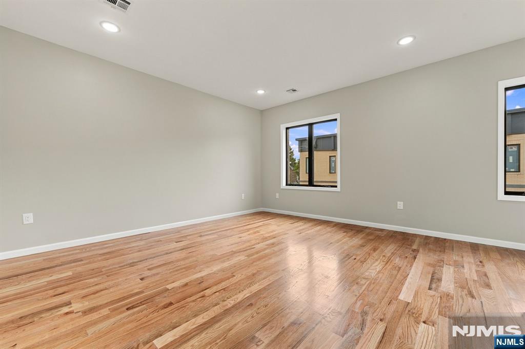 504 Davis Avenue