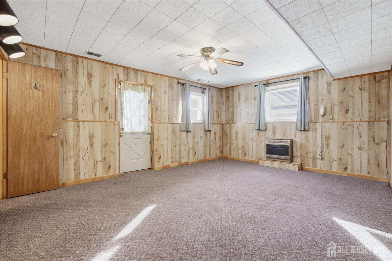 708 Auth Avenue
