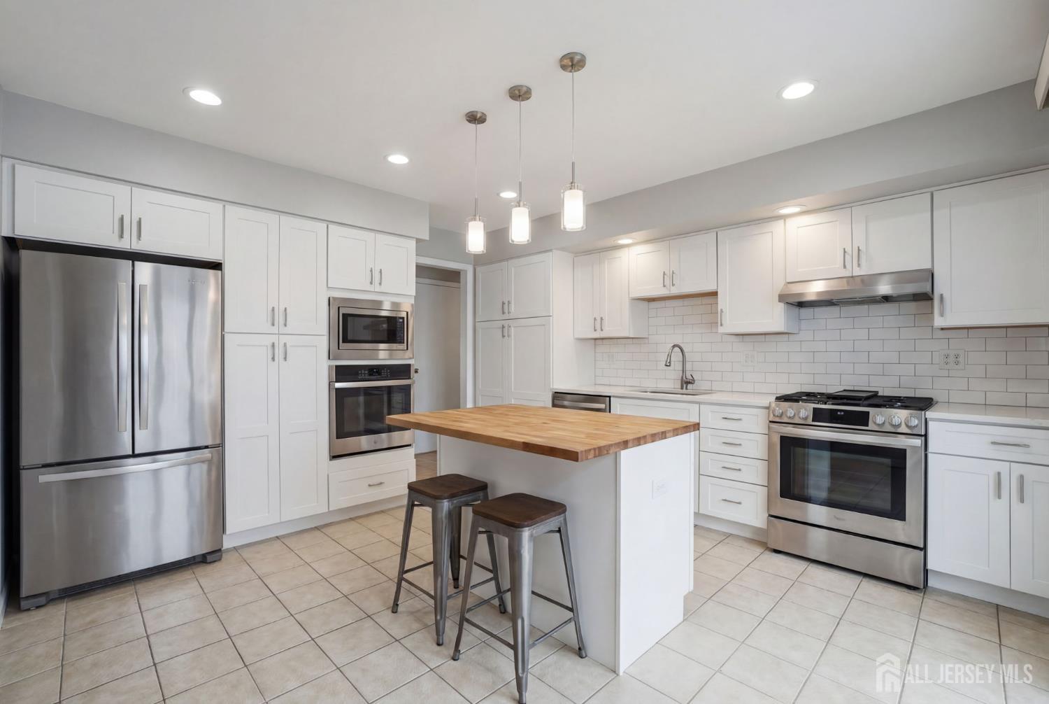 708 Auth Avenue