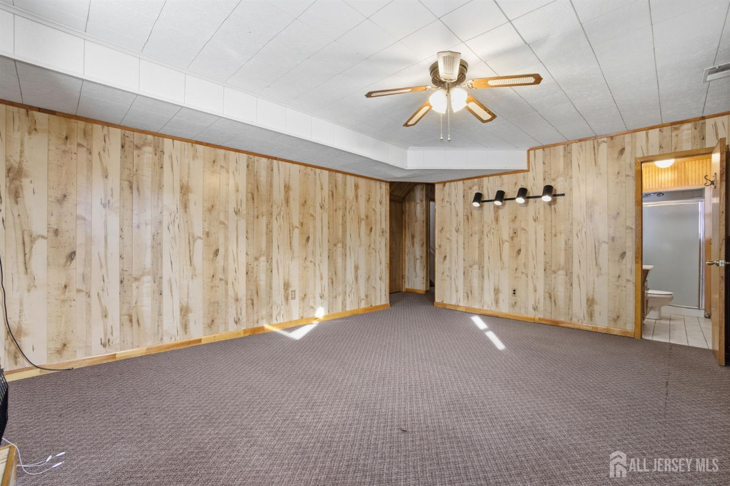 708 Auth Avenue