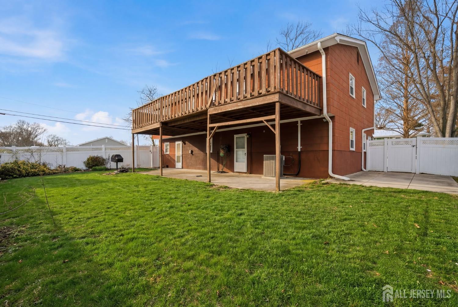 708 Auth Avenue