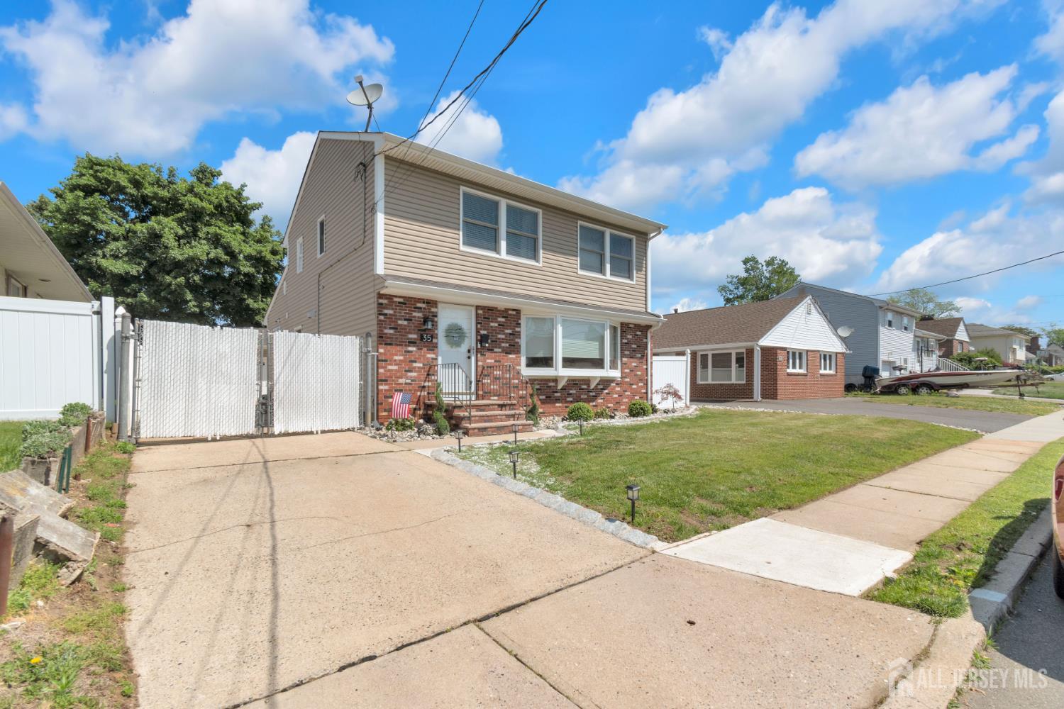 35 Furman Avenue
