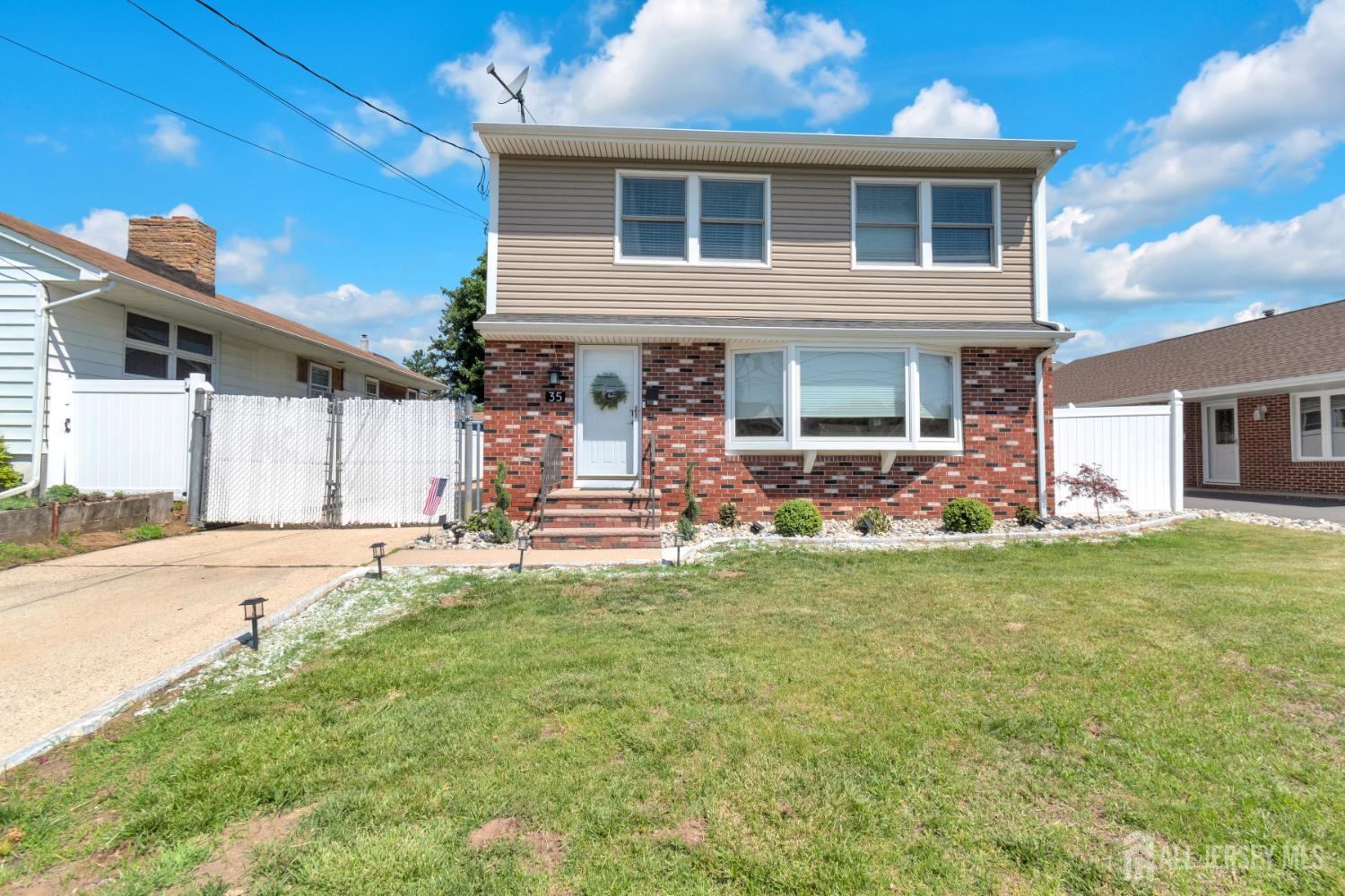35 Furman Avenue