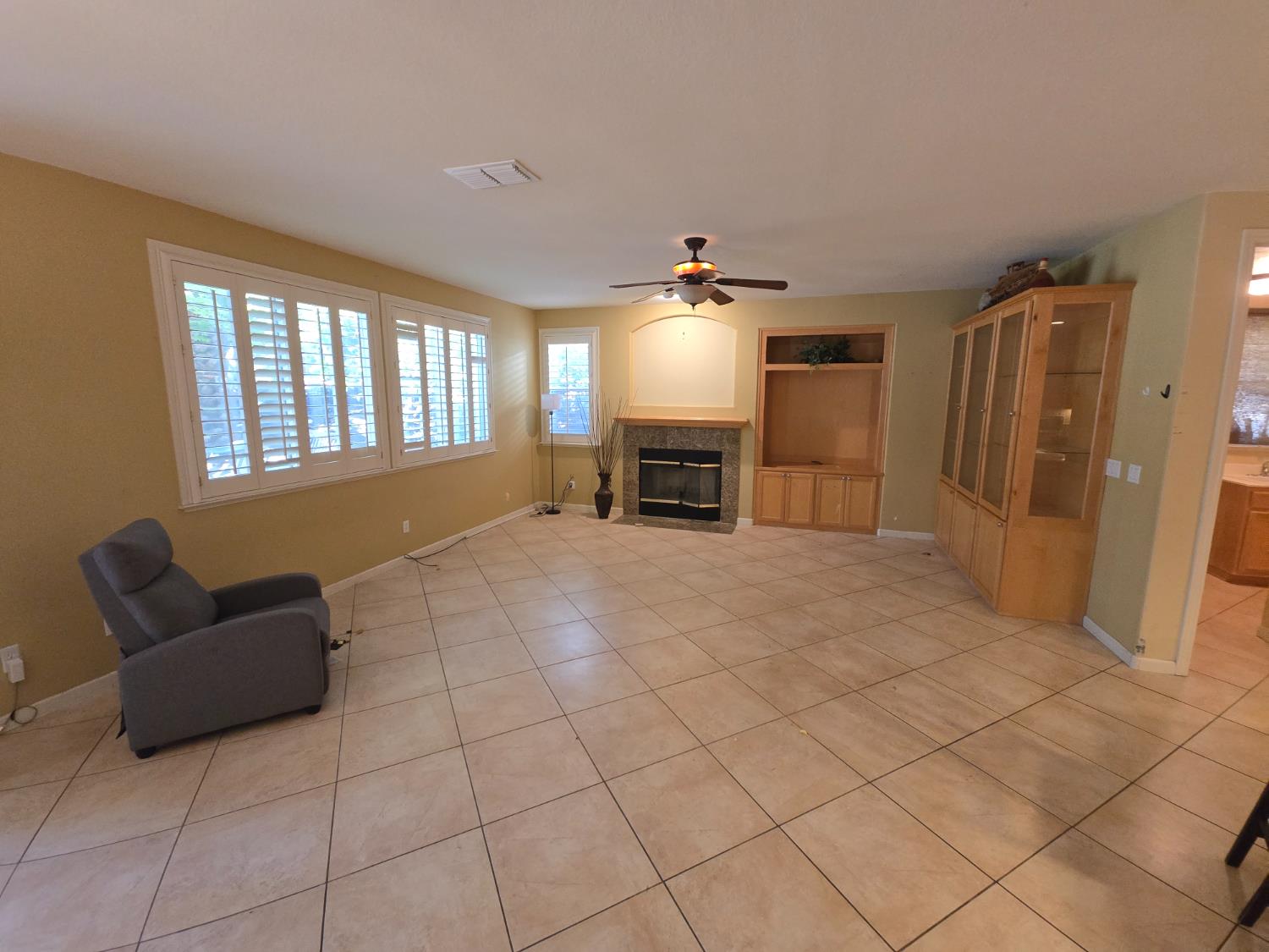 1671 Observation Way