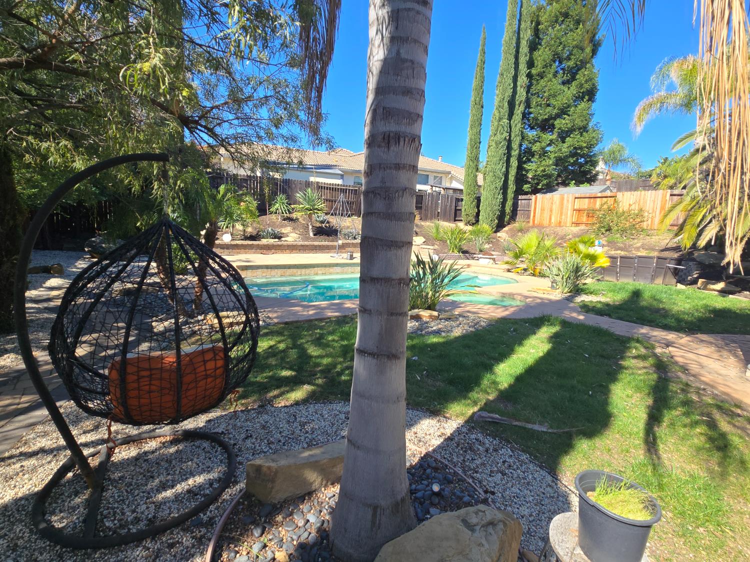 1671 Observation Way