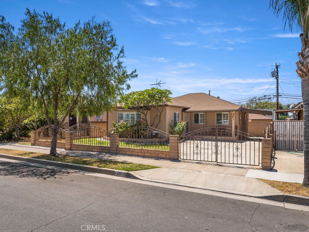 261 Twickenham Avenue