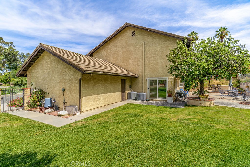 11012 Canyon Meadows