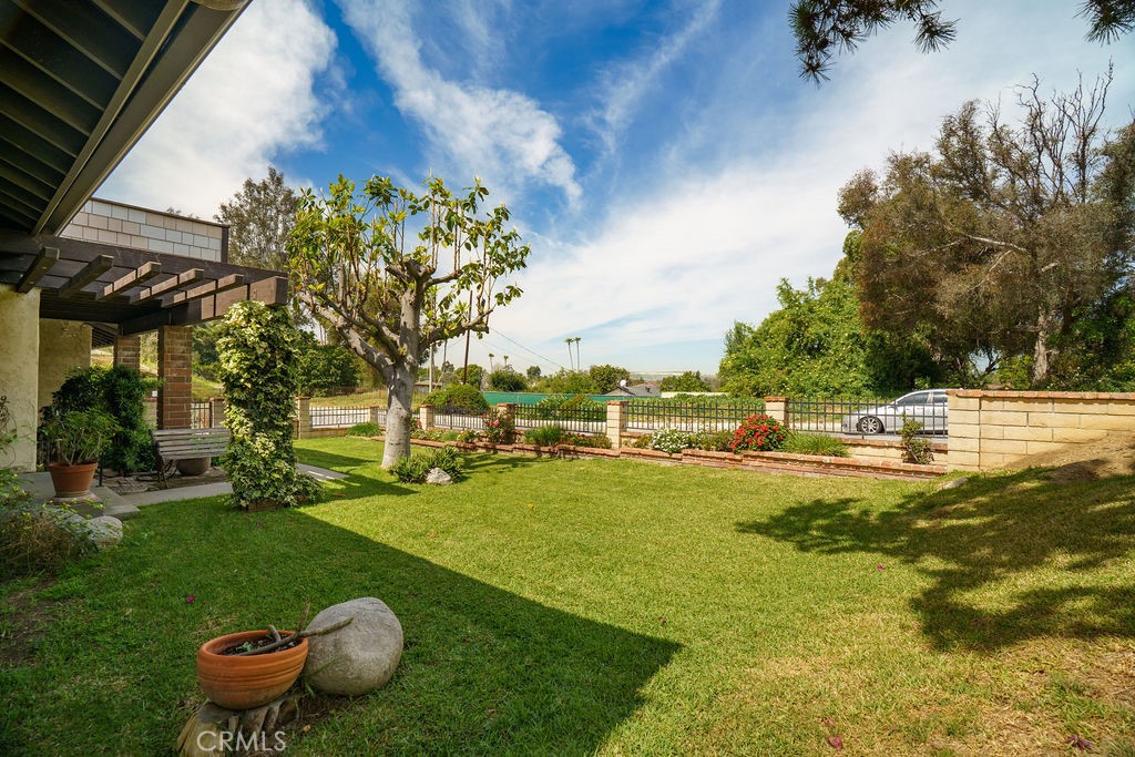 11012 Canyon Meadows