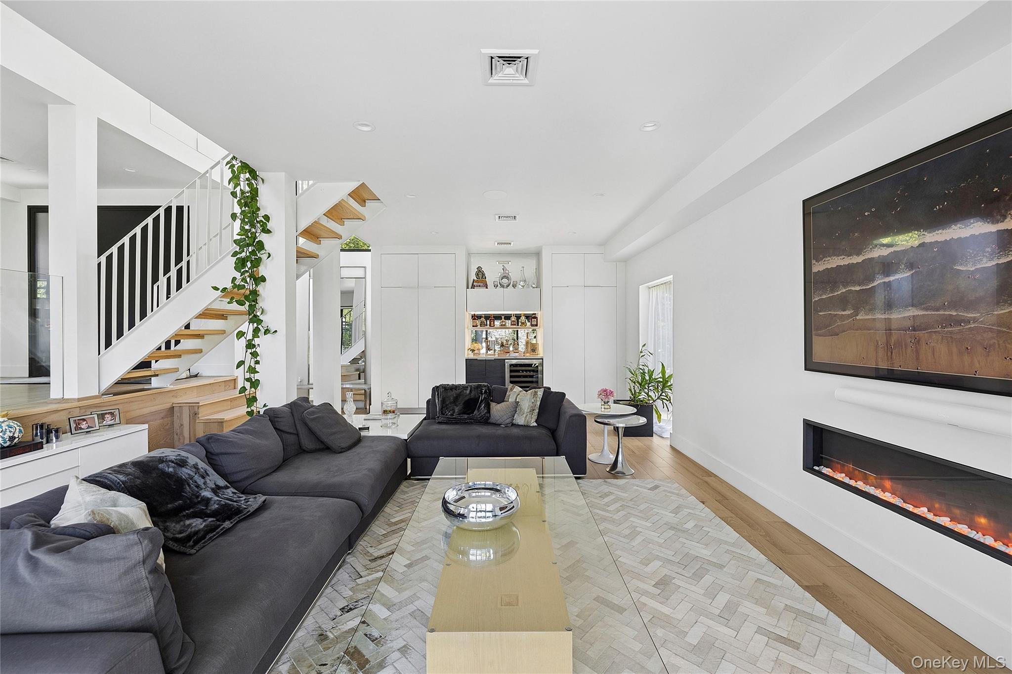 112 Huntington Road