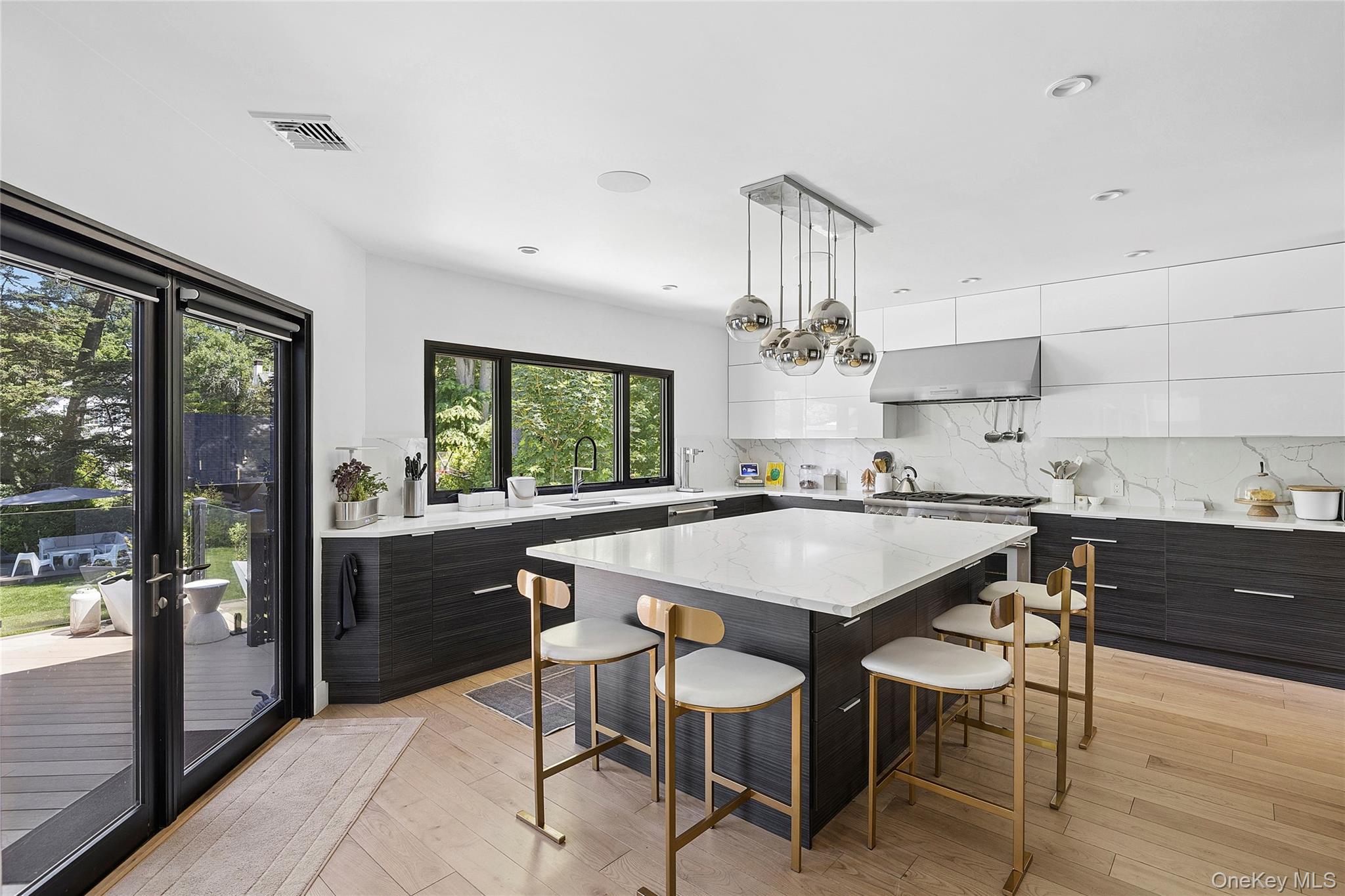 112 Huntington Road