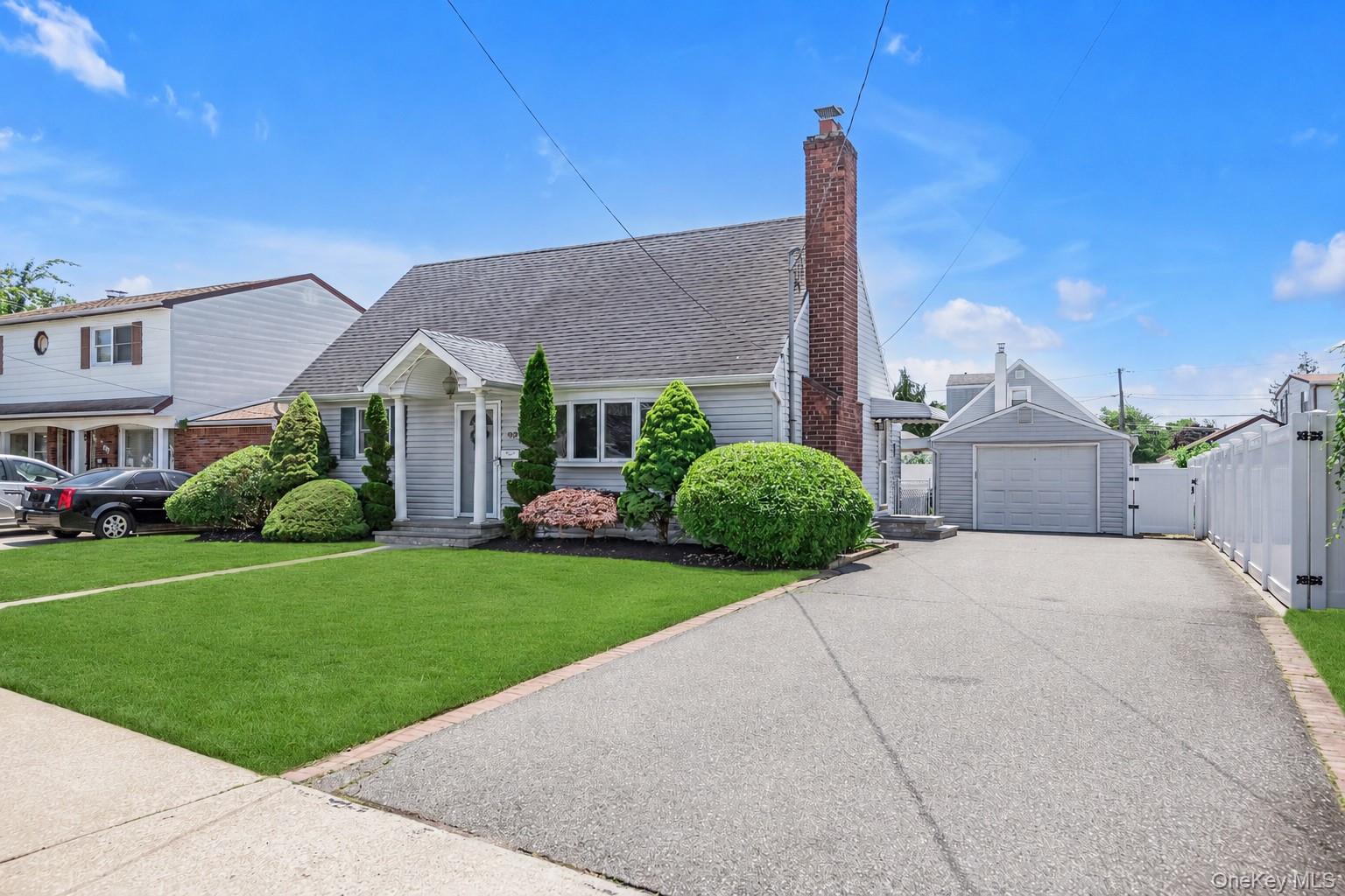 63 Lincoln Boulevard