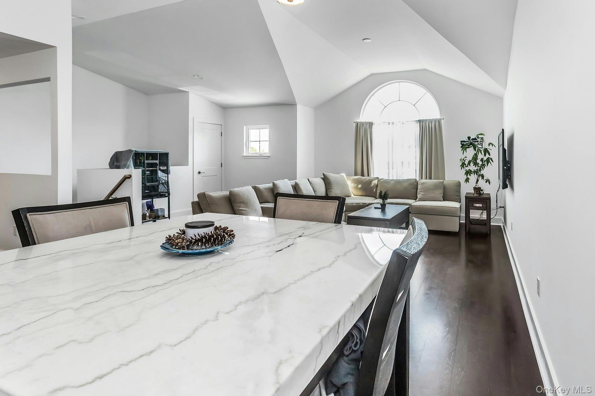 704 Breton Way Unit: 704