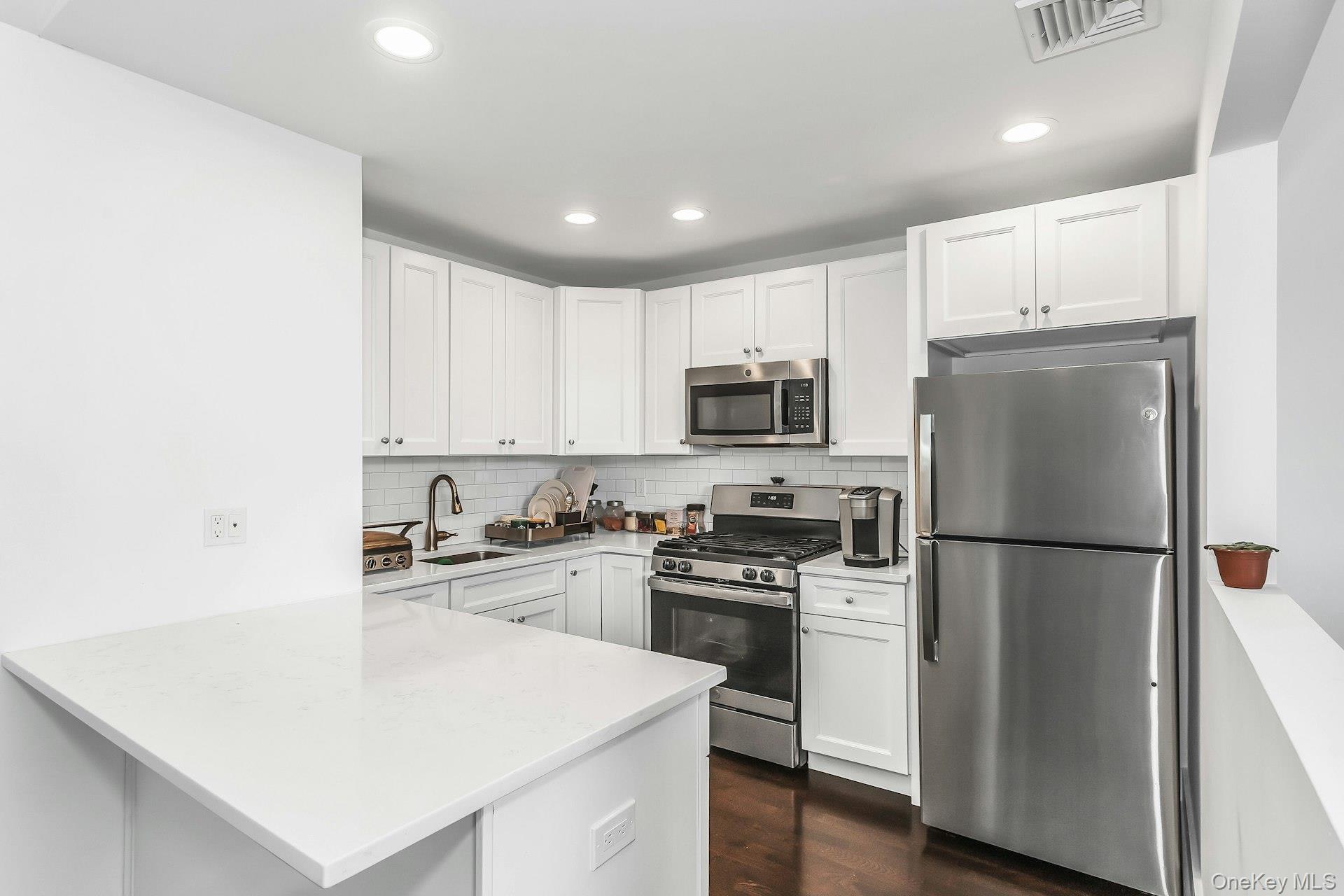 704 Breton Way Unit: 704