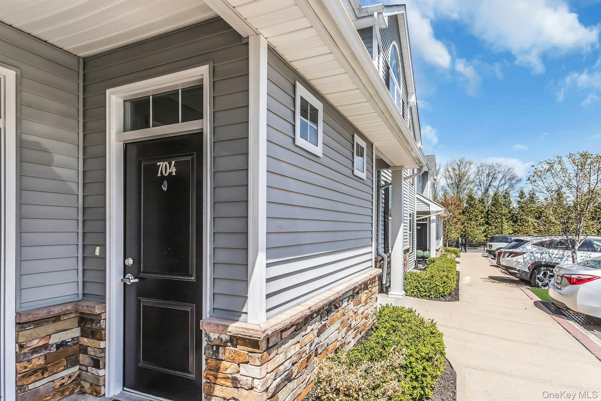 704 Breton Way Unit: 704