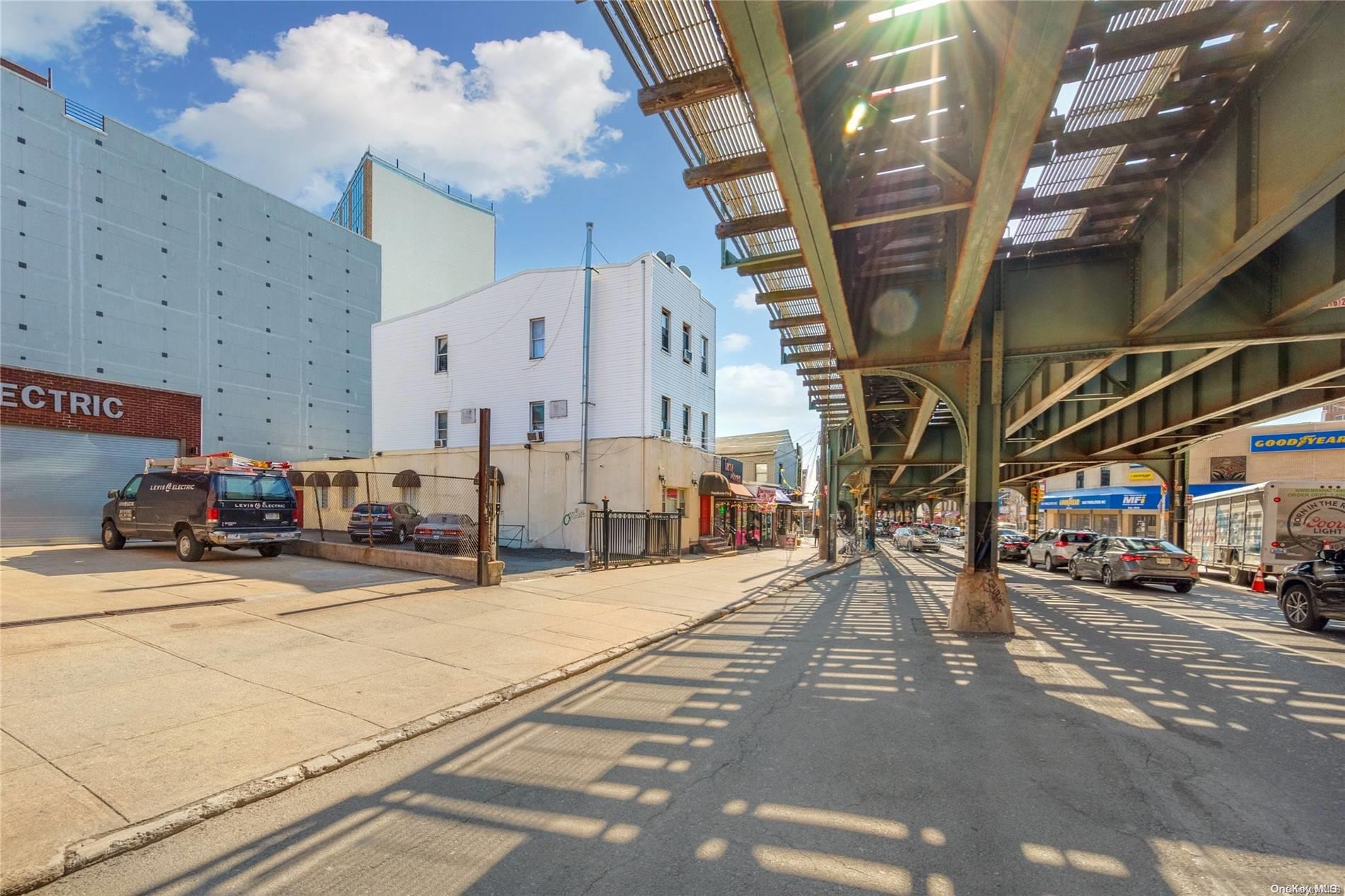 28-25 31st Street