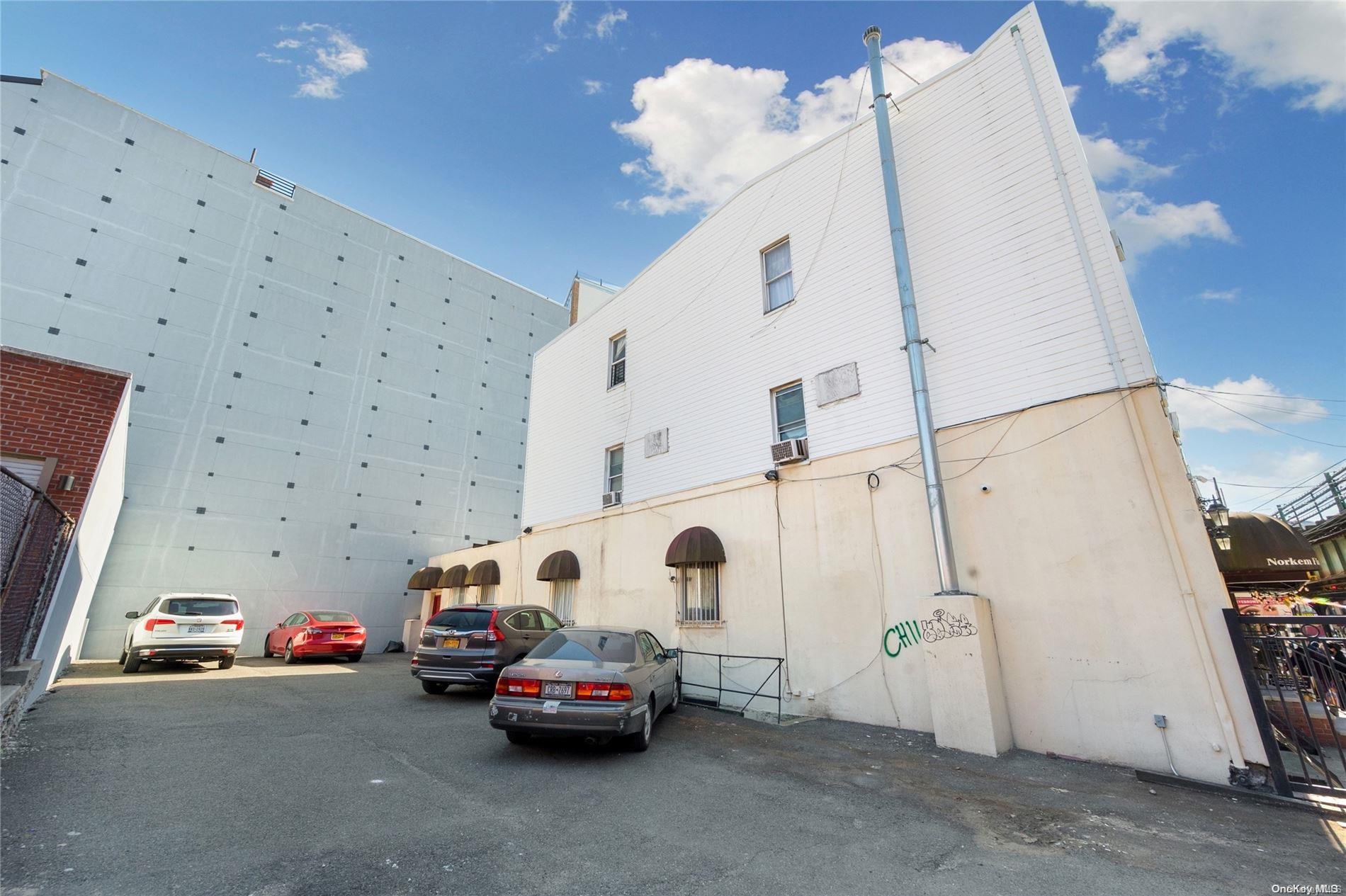 28-25 31st Street