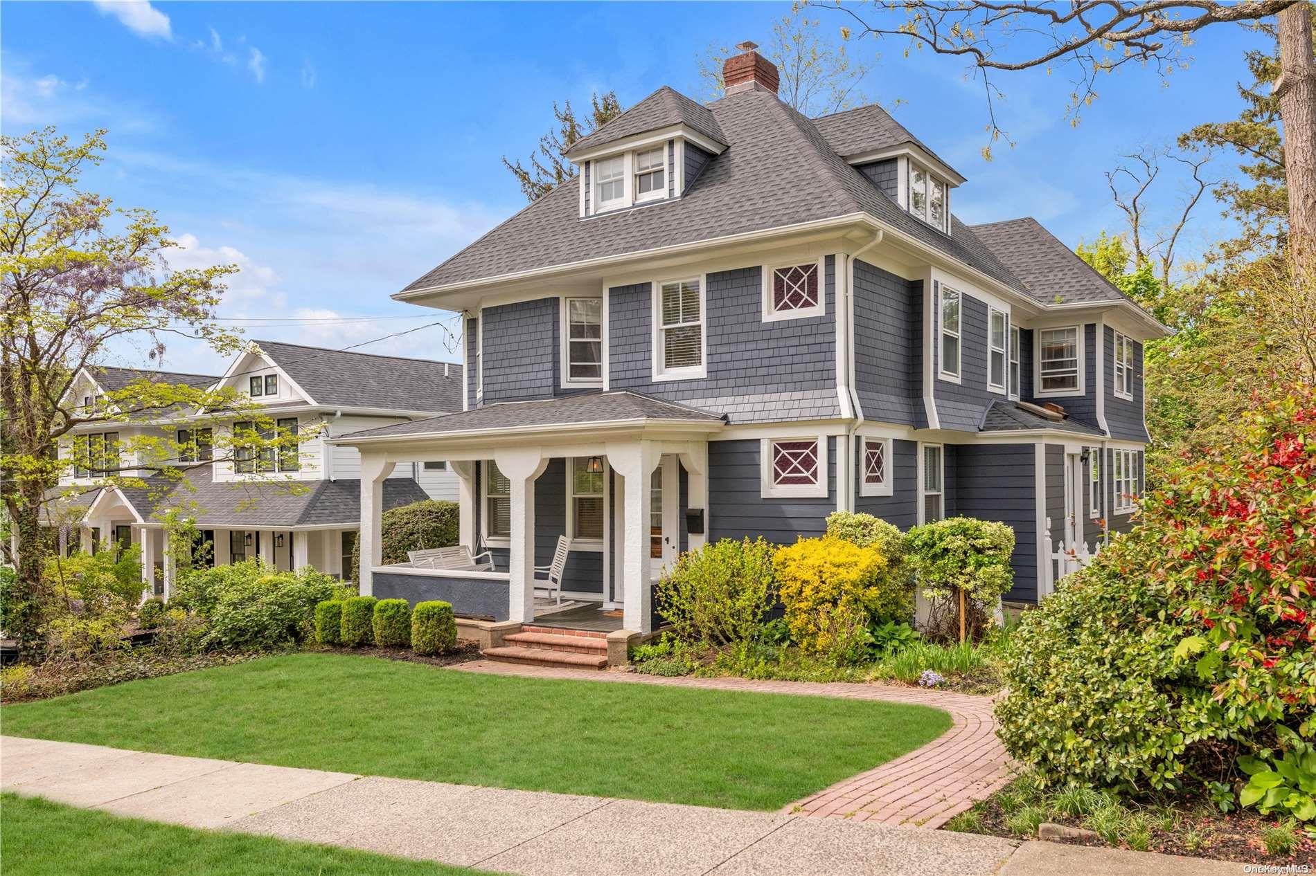 23 Bayview Avenue