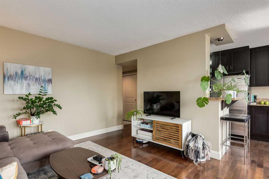 733 14 Avenue SW Unit: 706