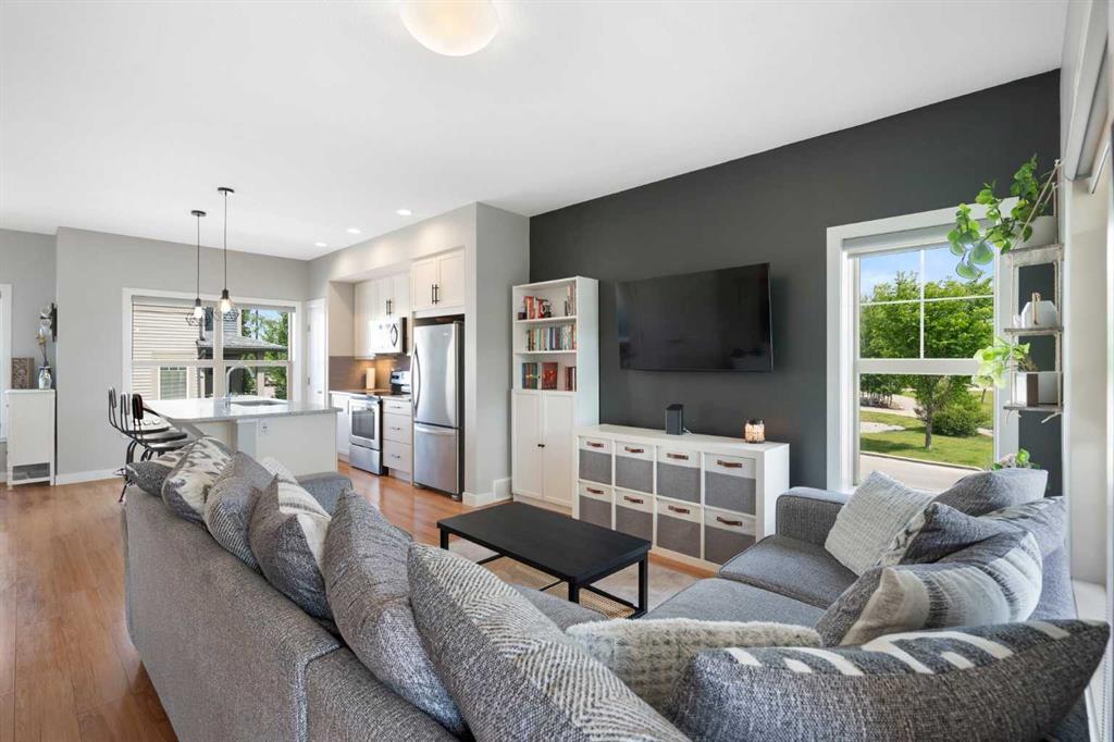 32 Horseshoe Crescent Unit: 301