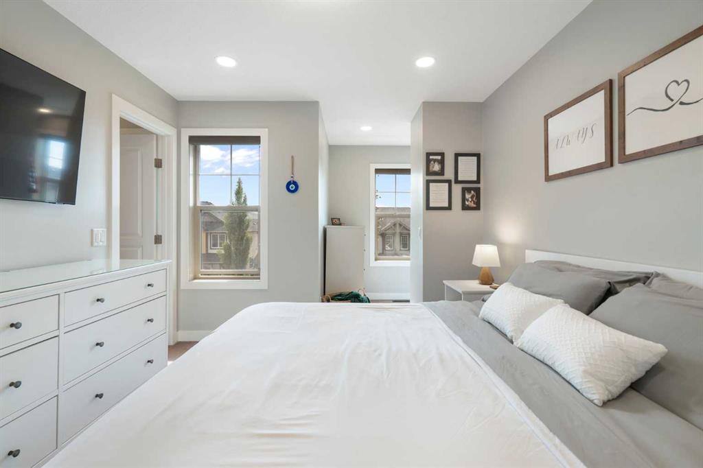 32 Horseshoe Crescent Unit: 301