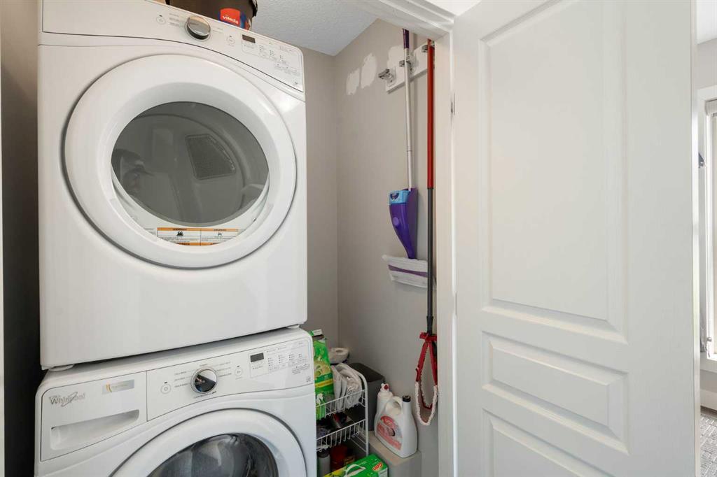 32 Horseshoe Crescent Unit: 301