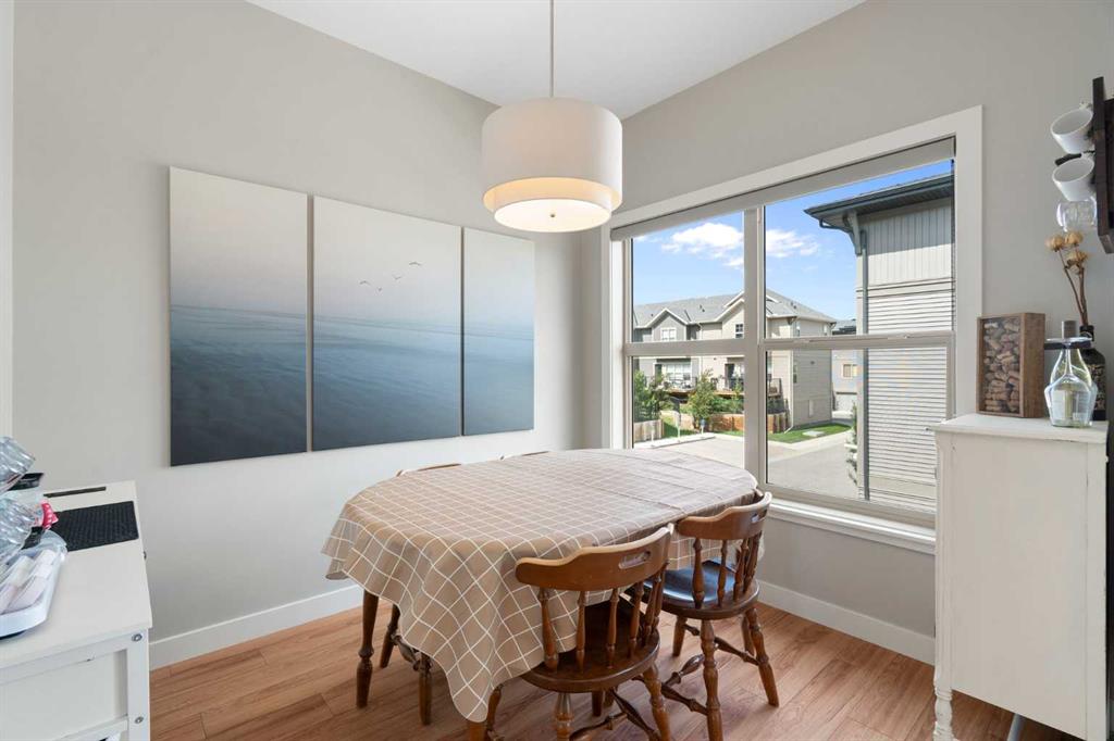32 Horseshoe Crescent Unit: 301