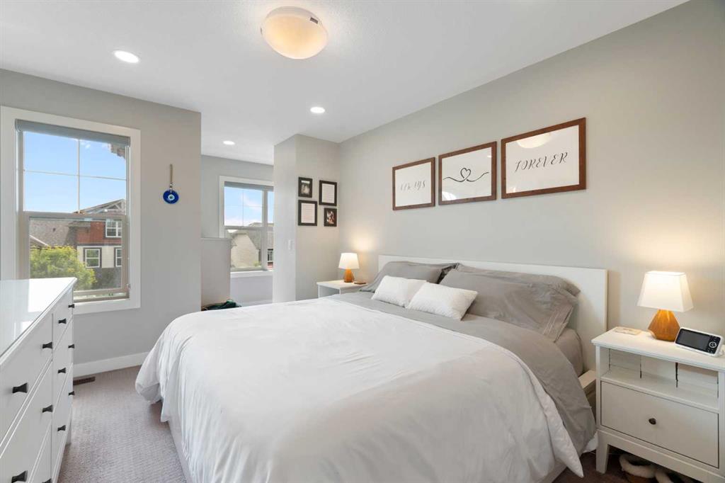 32 Horseshoe Crescent Unit: 301