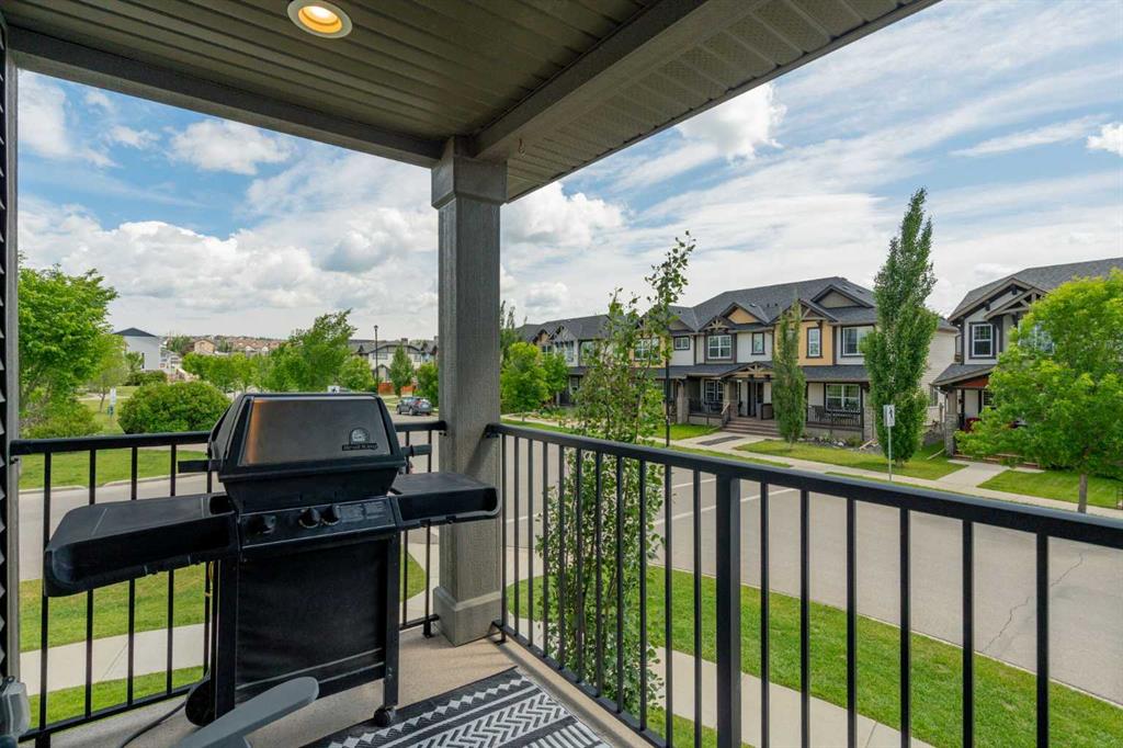 32 Horseshoe Crescent Unit: 301
